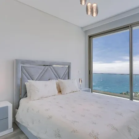 Ferienhaus Fuer 6 Personen Ca 350 Qm In Arco Da Calheta, Madeira Suedkueste Von Madeira * Arco da Calheta (Madeira)