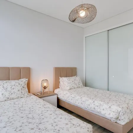 Ferienhaus Fuer 6 Personen Ca 350 Qm In Arco Da Calheta, Madeira Suedkueste Von Madeira Holiday home *