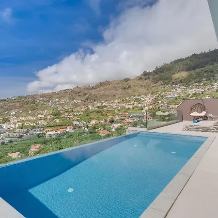 Ferienhaus Fuer 6 Personen Ca 350 Qm In Arco Da Calheta, Madeira Suedkueste Von Madeira *