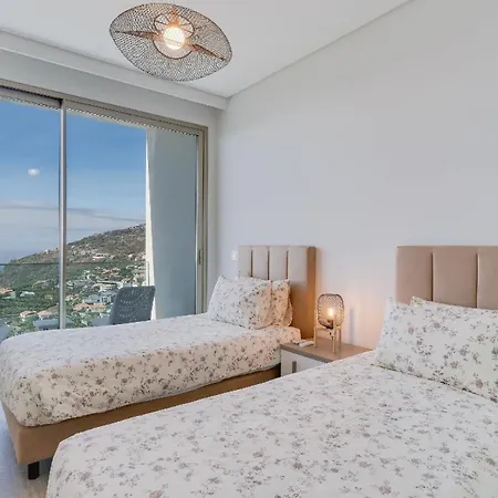 Ferienhaus Fuer 6 Personen Ca 350 Qm In Arco Da Calheta, Madeira Suedkueste Von Madeira Holiday home