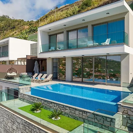 Ferienhaus Fuer 6 Personen Ca 350 Qm In Arco Da Calheta, Madeira Suedkueste Von Madeira Holiday home *